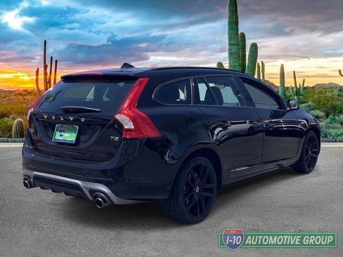 Used 2018 Volvo V60 T5 Dynamic w/ Vision Package FWD image 3