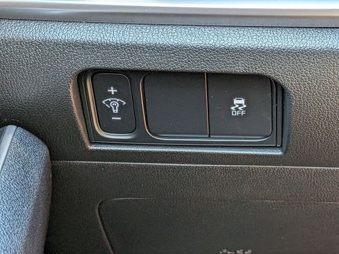New 2026 Kia Sorento LX FWD image 16