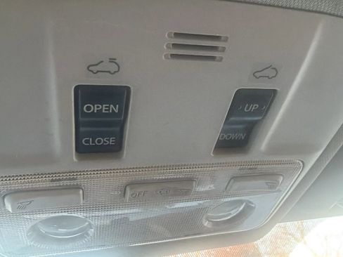 Used 2013 Toyota RAV4 XLE image 40