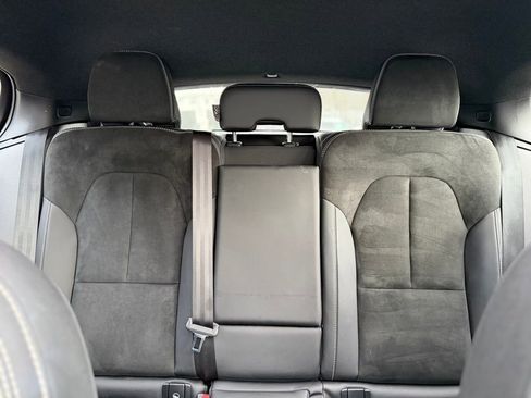 Used 2023 Volvo C40 P8 Recharge Ultimate w/ Protection Package Premier image 22