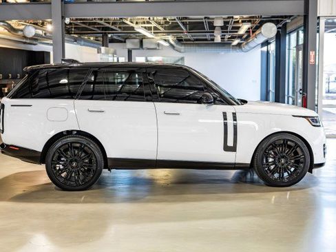 Used 2023 Land Rover Range Rover SE image 7