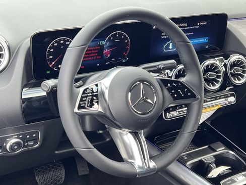 New 2026 Mercedes-Benz GLA 250 4MATIC image 21