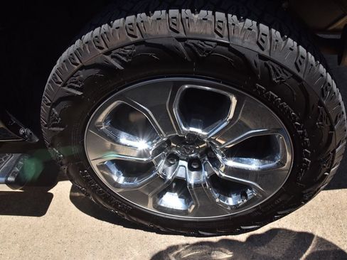 Used 2021 RAM 1500 Big Horn AWD/4WD image 12