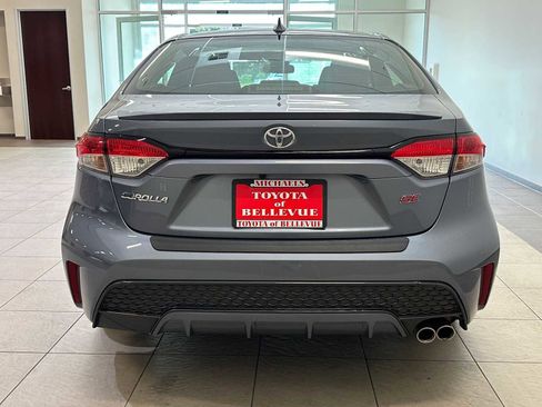Certified 2021 Toyota Corolla SE w/ SE Premium Package FWD image 5