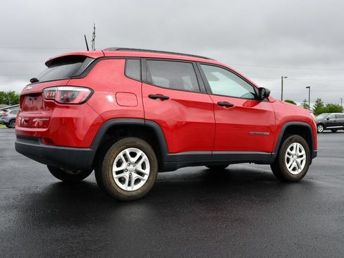 Used 2018 Jeep Compass Sport AWD/4WD image 7