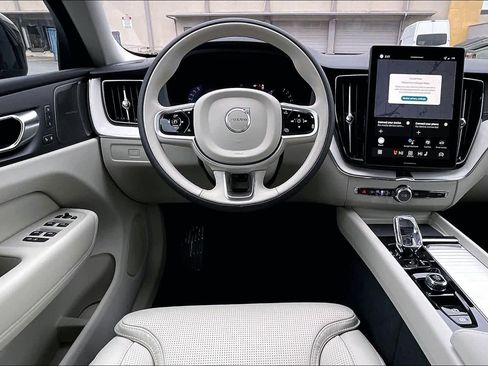 New 2026 Volvo XC60 B5 Ultra w/ Climate Package PRO image 15