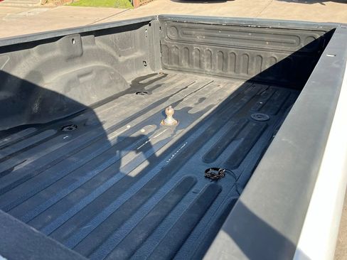 Used 2016 RAM 2500 Tradesman w/ Chrome Appearance Group image 11