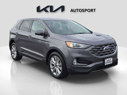 Used 2022 Ford Edge Titanium image 3