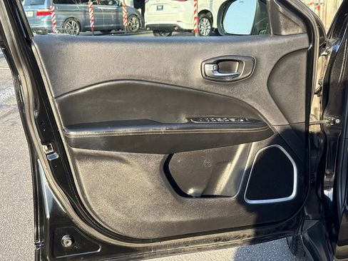 Used 2020 Jeep Compass Limited image 23