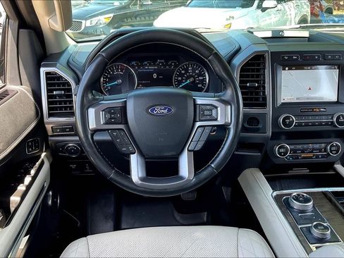 Used 2019 Ford Expedition Platinum image 13