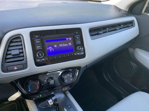 Used 2021 Honda HR-V LX image 19
