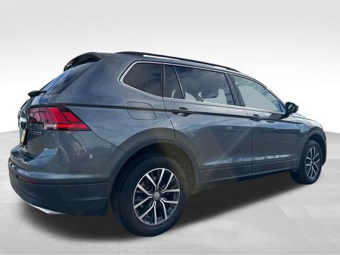 Used 2019 Volkswagen Tiguan SE image 9