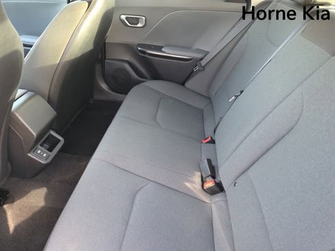 New 2025 Kia K4 LXS image 26