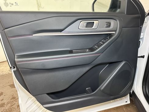 New 2026 Ford Explorer ST-Line w/ ST-Line Street Pack image 21