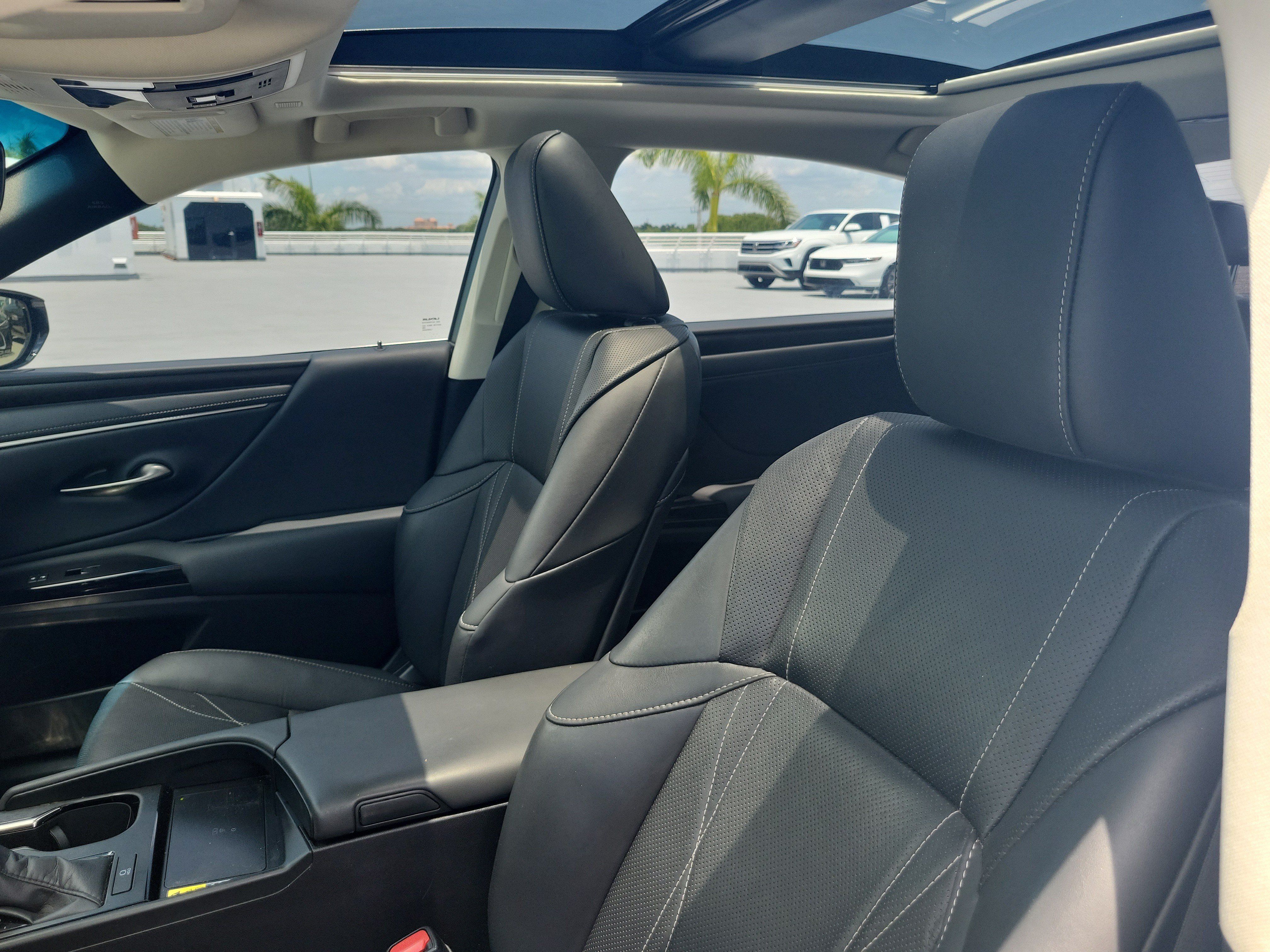 Certified 2024 Lexus ES 350 w/ Technology Package FWD image 21