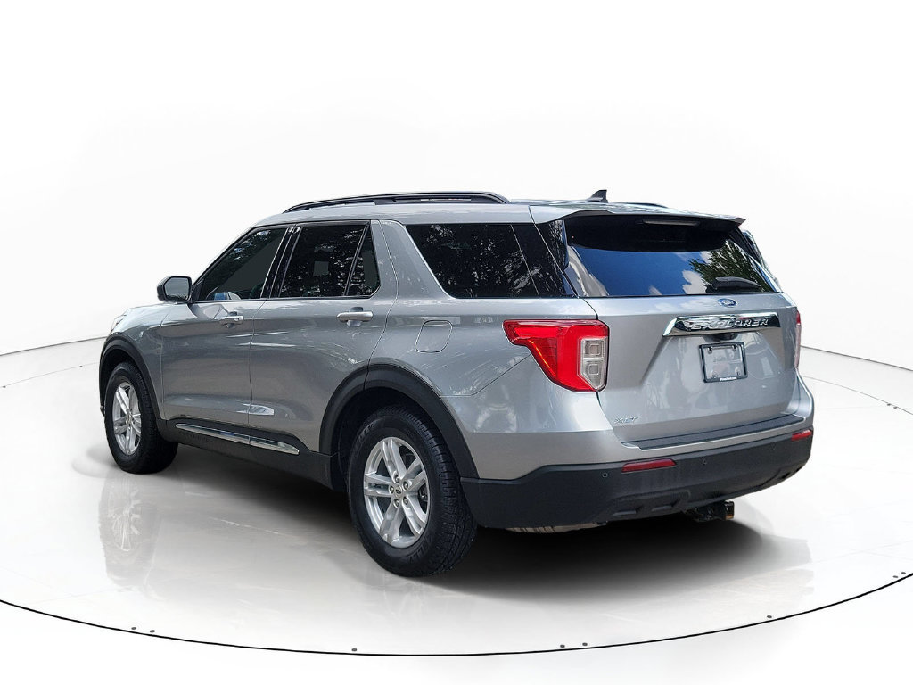 Used 2024 Ford Explorer XLT RWD image 4