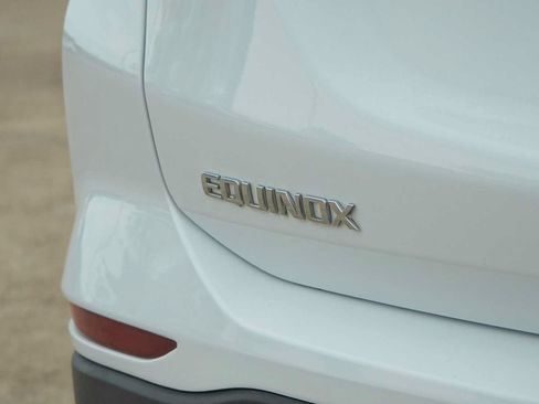 Used 2023 Chevrolet Equinox LT FWD image 8