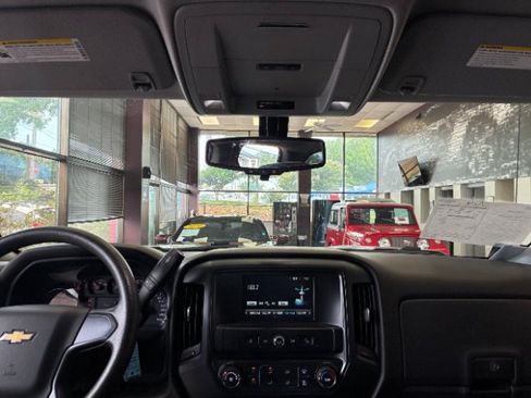 Used 2018 Chevrolet Silverado 1500 Custom w/ Custom Value Package RWD image 27