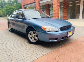 Used 2005 Ford Taurus SE image 1