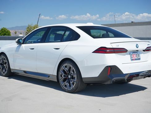 New 2026 BMW i5 eDrive40 w/ M Sport Package RWD image 7