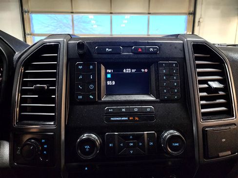 Used 2018 Ford F150 XLT w/ Equipment Group 301A Mid image 31