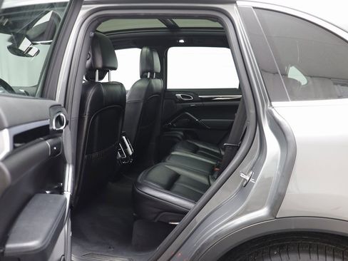 Used 2016 Porsche Cayenne image 15
