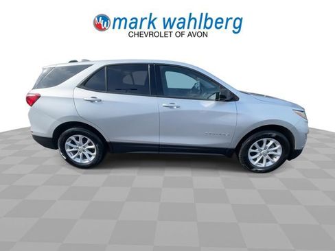 Certified 2019 Chevrolet Equinox LS w/ LS Convenience Package FWD image 9