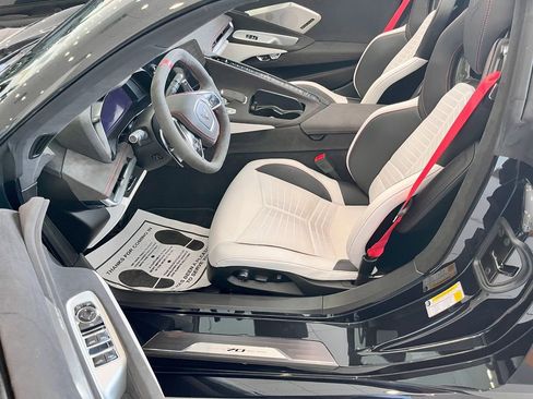 Certified 2023 Chevrolet Corvette Stingray Premium Conv image 18