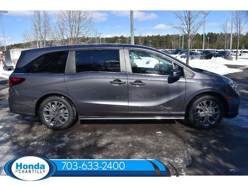 New 2026 Honda Odyssey Touring image 8