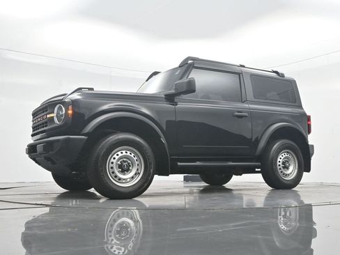 Used 2022 Ford Bronco 2-Door AWD/4WD image 29