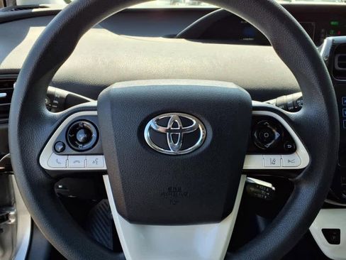 Used 2018 Toyota Prius Two image 16
