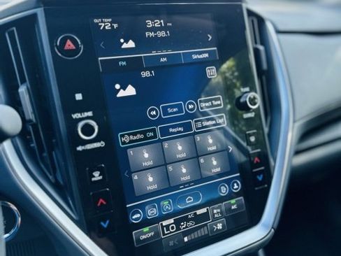 Used 2024 Subaru Crosstrek 2.0i Premium image 13