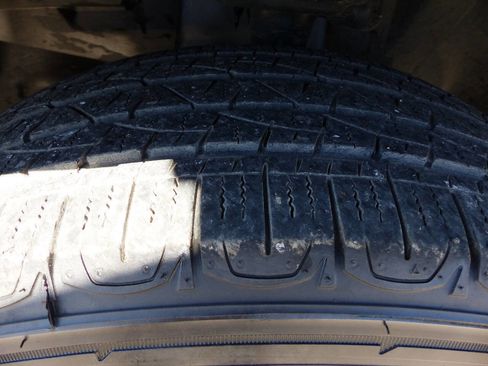 Used 2024 Jeep Compass Sport image 15