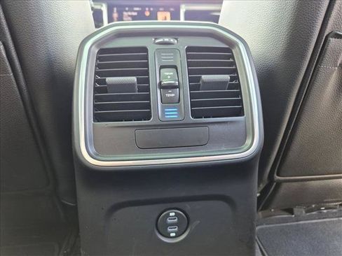 Used 2021 Porsche Macan S AWD/4WD image 19
