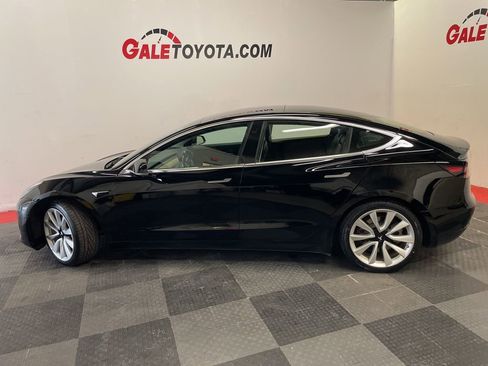 Used 2018 Tesla Model 3 Mid Range image 9