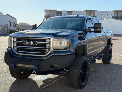 Used 2017 GMC Sierra 1500 SLT w/ Suspension Package, Off-Road AWD/4WD image 10