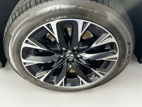 Used 2024 MAZDA CX-90 Plug-In Hybrid w/ Premium Plus AWD/4WD image 11