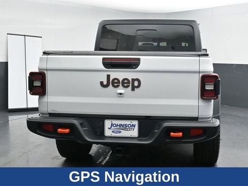 Used 2024 Jeep Gladiator Mojave w/ Technology Group AWD/4WD image 11