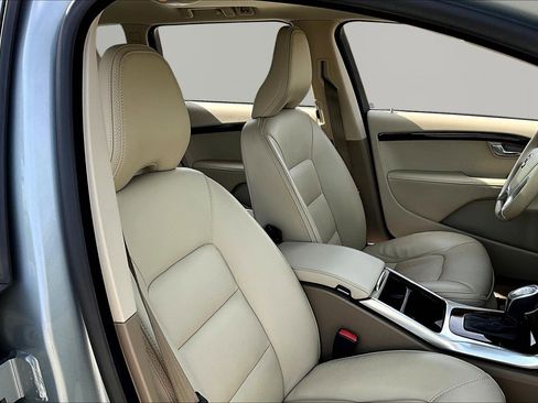 Used 2013 Volvo XC70 3.2 image 28