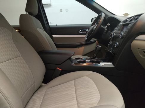 Used 2019 Ford Explorer FWD image 21
