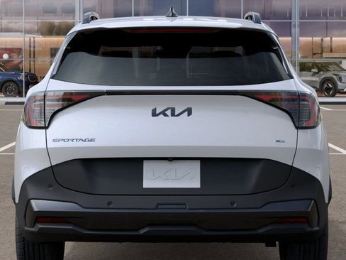 New 2026 Kia Sportage X-Line w/ X-Line Premium Package AWD/4WD image 13
