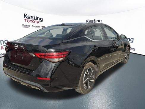 Used 2025 Nissan Sentra SV FWD image 3