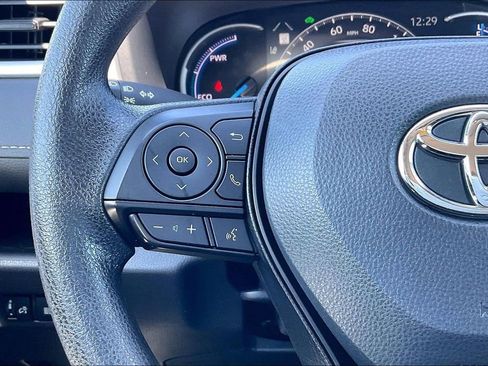 Used 2025 Toyota RAV4 LE image 10