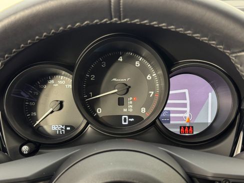 Used 2024 Porsche Macan Turbo image 20