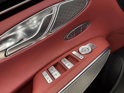 Used 2024 Genesis GV70 2.5T w/ Sport Prestige Package image 28