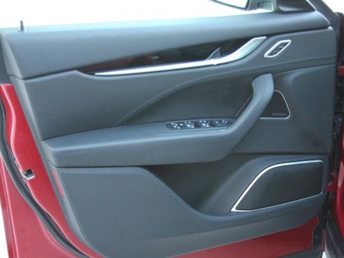 Used 2020 Maserati Levante S GranSport image 20