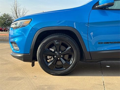 Used 2021 Jeep Cherokee Latitude Plus image 5