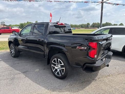 Used 2023 Chevrolet Colorado Z71 w/ Z71 Convenience Package 2 AWD/4WD image 11