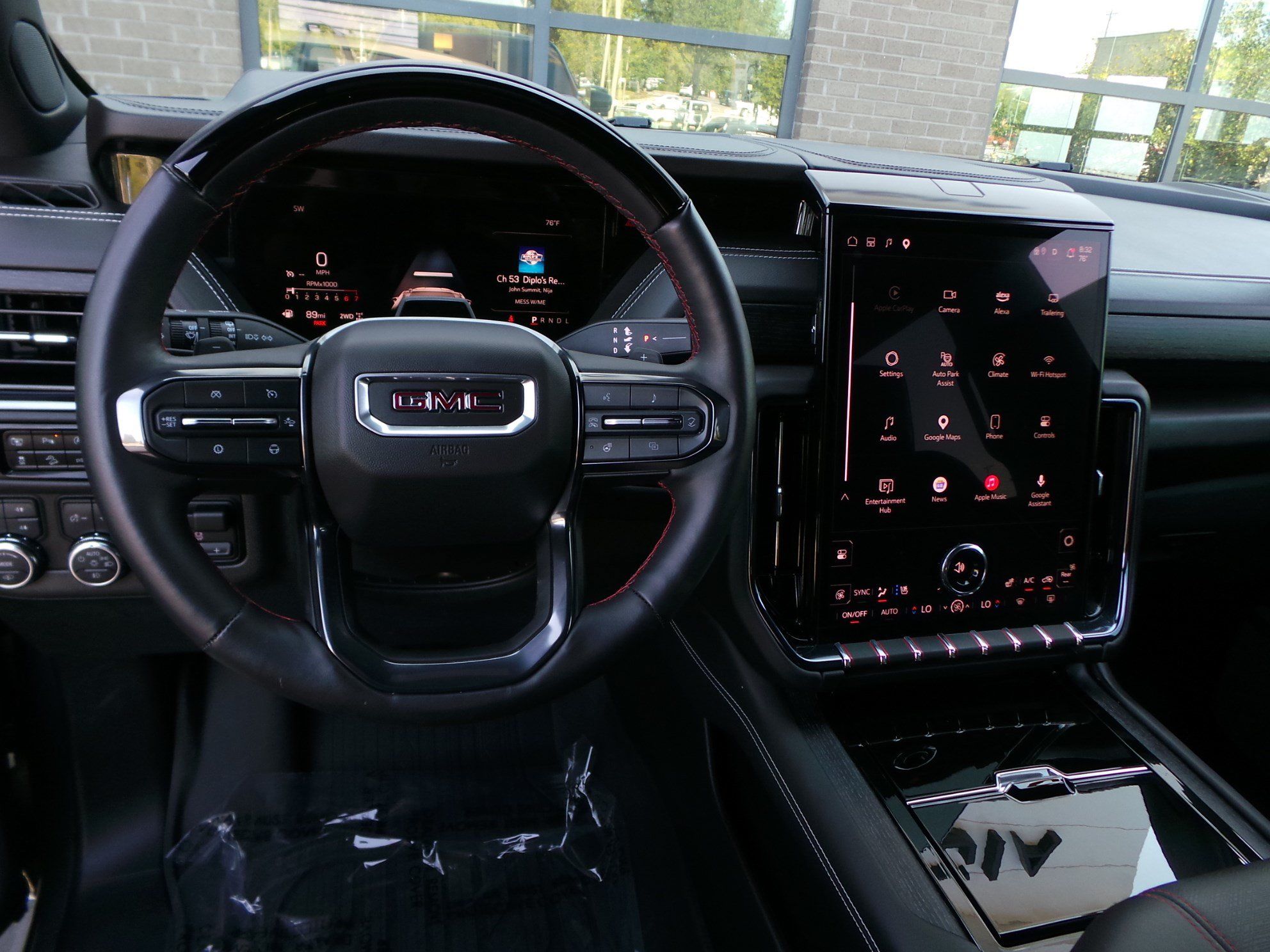 Used 2025 GMC Yukon AT4 Ultimate w/ LPO, Floor Liner Package AWD/4WD image 35