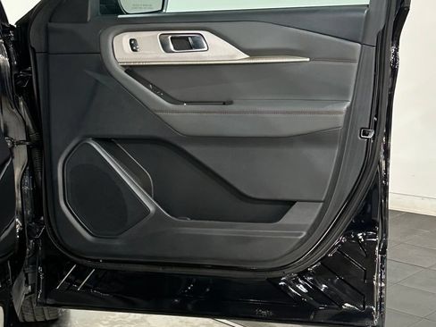 Used 2025 Ford Explorer Active w/ Active Comfort Package AWD/4WD image 55